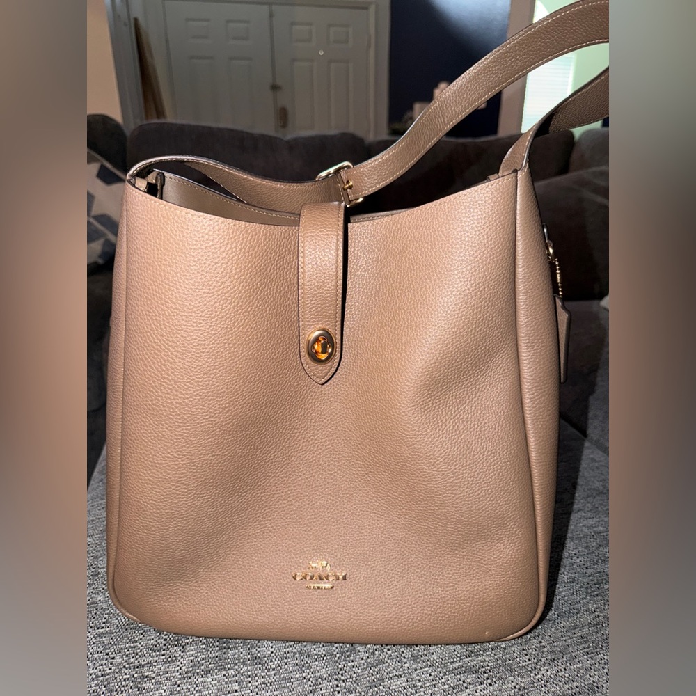 Coach Hadley Large Shoulder Bag